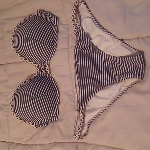 VICTORIA SECRET BIKINI TOP 34D BOTTOMS MED like new only tried on
